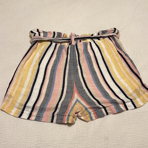 Colorful striped shorts - Picture 3 of 3